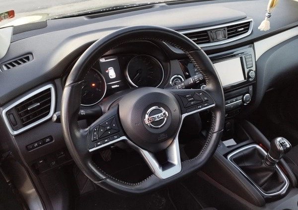 Nissan Qashqai cena 44900 przebieg: 76000, rok produkcji 2018 z Kępno małe 254